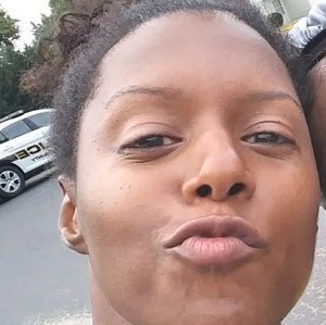 Meet your Posher, Harmony